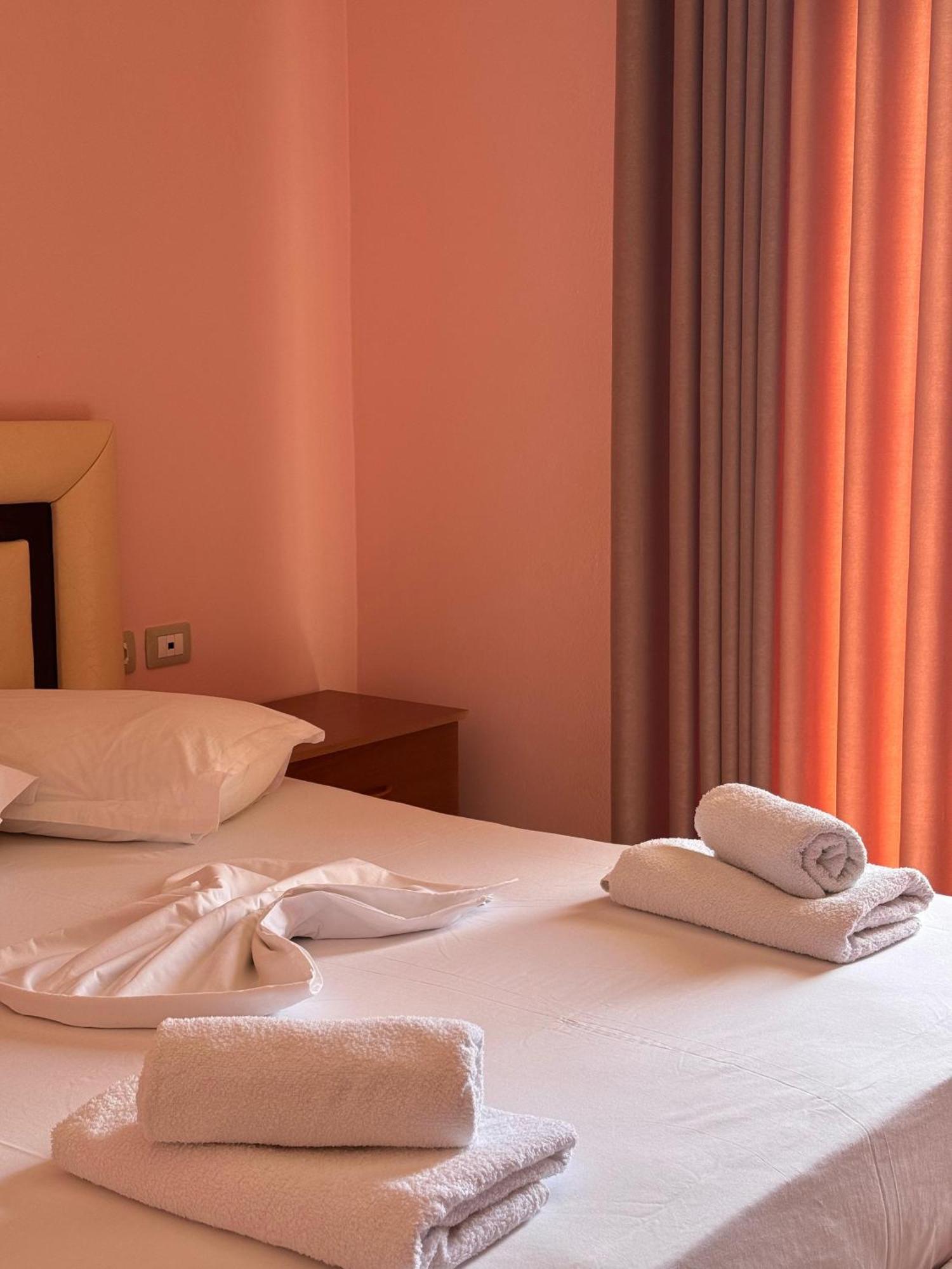 קסאמיל Amelia Apartments מראה חיצוני תמונה